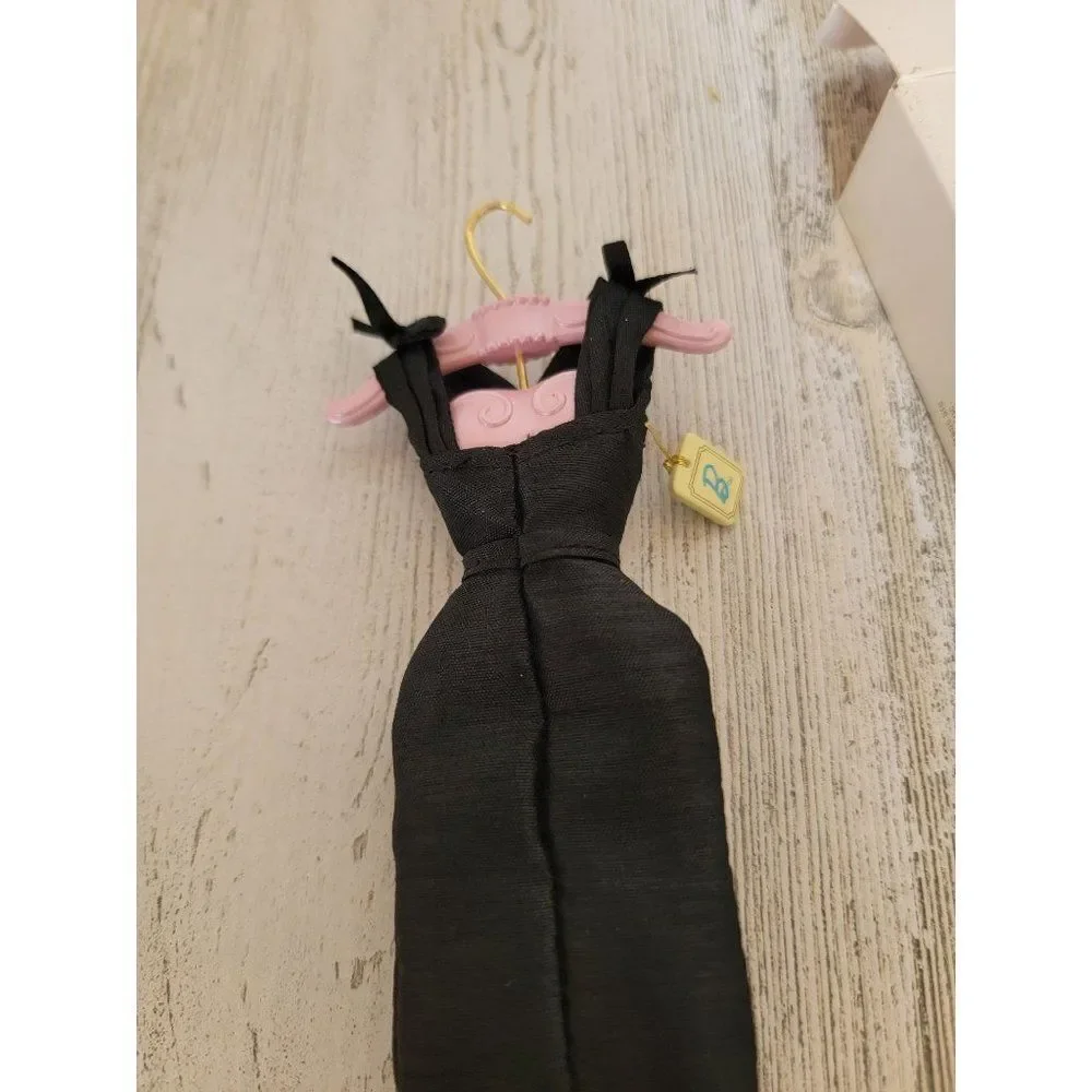 Hallmark little black‎ dress Barbie 2007 ornament Xmas